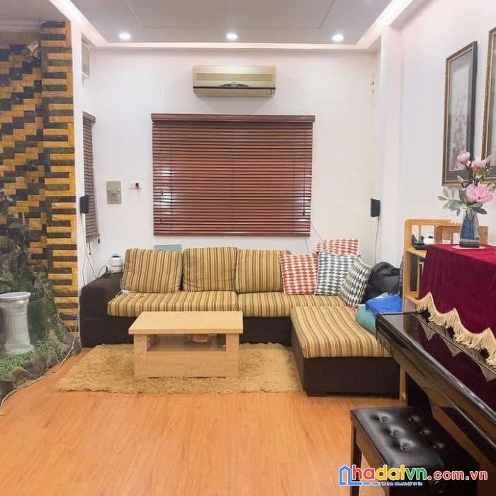 Nhà đẹp liễu giai gần lotte, chủ tặng nội thất chỉ 5.x tỷ