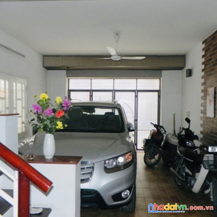Bán nhà mặt ngõ núi trúc, ô tô tránh, 80m2 x 4 tầng, 22.5 tỷ