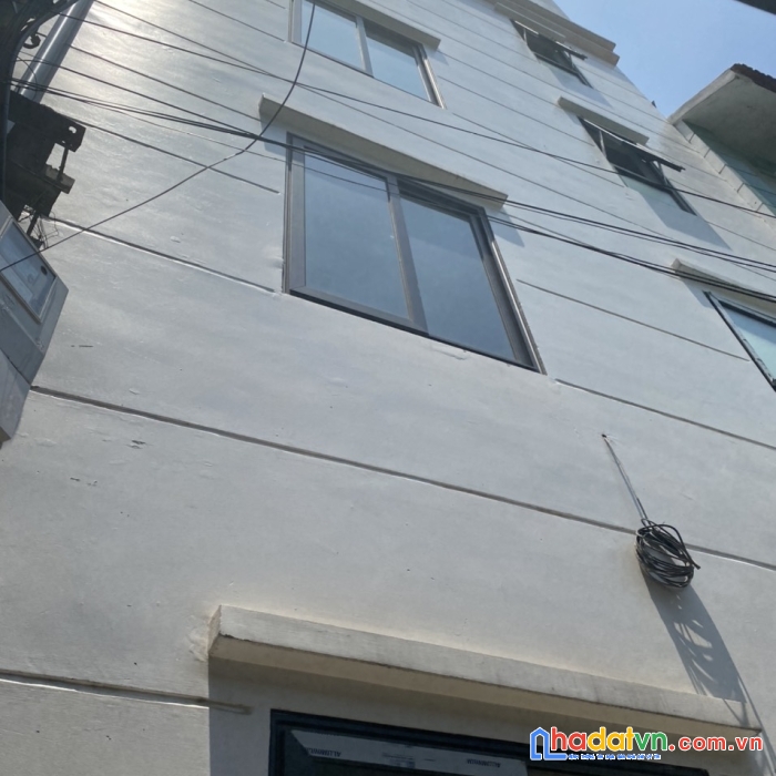 Nhà lô góc 3 mặt thoáng, mới koong ,cách phố một nhà  phố khương trung thanh xuân 48m 5t nhỉnh 5 tỷ