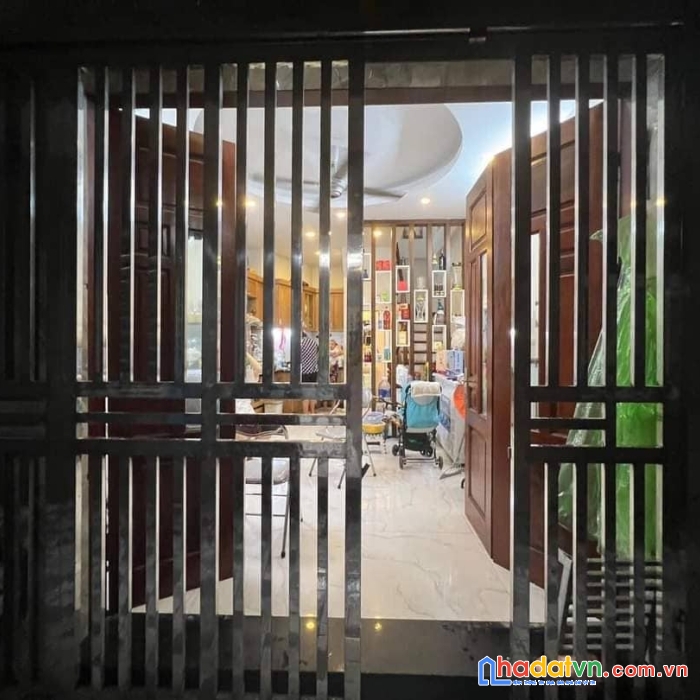 Ngõ nông-nhà đẹp-50m ra đường cầu giấy-giá chỉ nhỉnh 3 tỷ