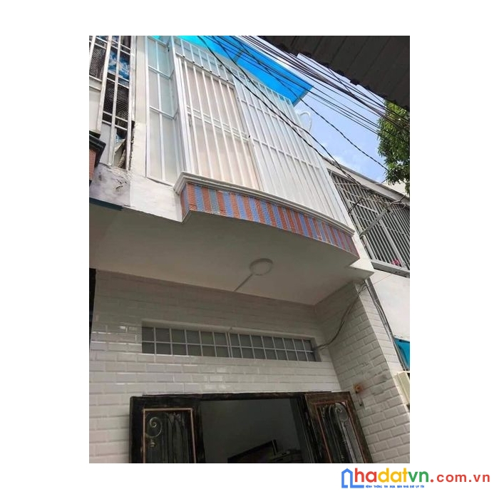 Nhà đẹp giá đầu tư ở 2 tầng 1tỷ950 (thương lượng),hẻm 3m  khu đông dân cư