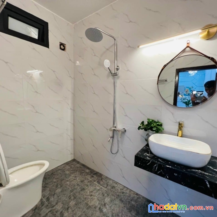 Chủ cần tiền bán gấp nhà ngô thị nhậm hà đông, ô tô vào nhà, dt 52m2, giá nhỉnh 6 tỷ. lh 0902518886