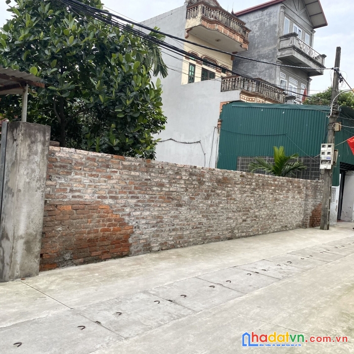 Gia đình em cần tiền bán 83m2 thôn nhì xã vân nội giá chỉ nhỉnh 3x chút.