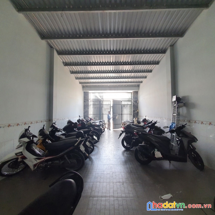 Bán nhà hẻm kinh doanh 10m lũy bán bích, tân phú, 100m2, 2 tầng giá 9 tỷ9