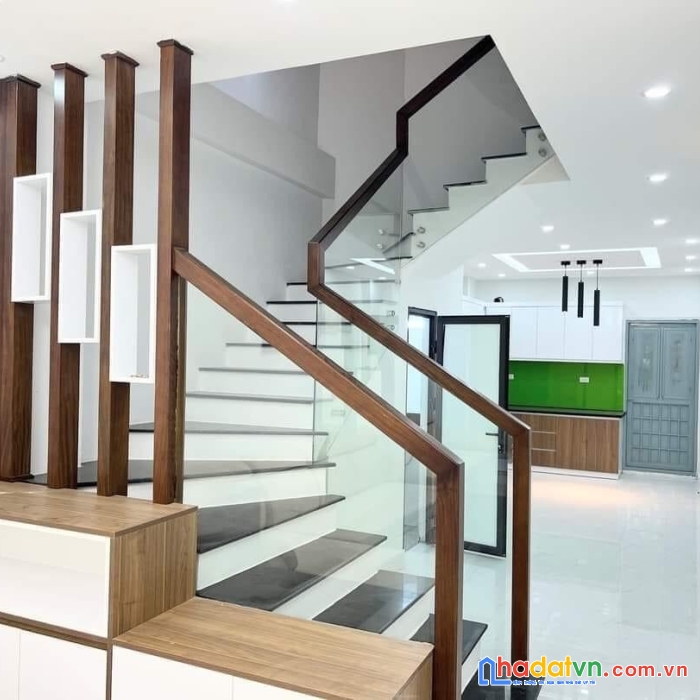 Nhà đẹp kim đồng -  mới koong - ngõ rộng thông - 55m 5 tầng giá 6.5 tỷ
