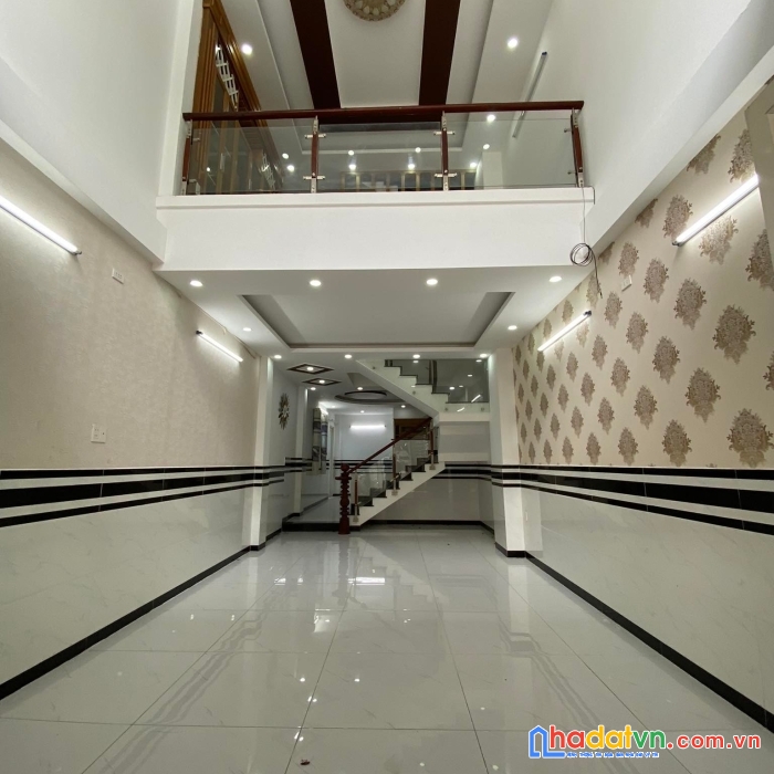 Bán nhà thống nhất- 75m2- 5 tầng- ô tô ngủ cùng chủ.