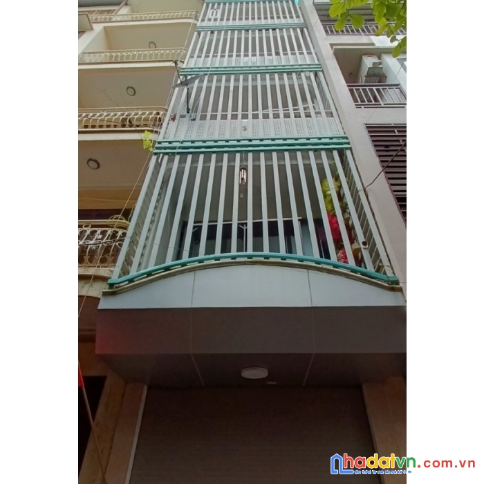 Chính chủ bán nhà 109 trường chinh, đường ô tô tránh, vỉa hè 2 bên, có ô chờ tm, 45m2, giá 8.45 tỷ.