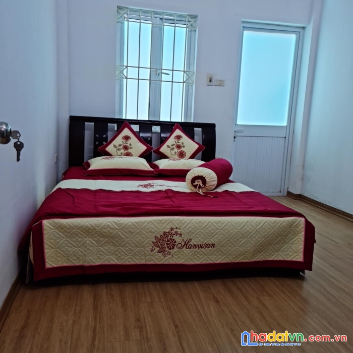 Chính chủ bán gấp nhà 40m2 x 3t, chỉ 3 tỷ, khu lĩnh nam,hoàng mai
