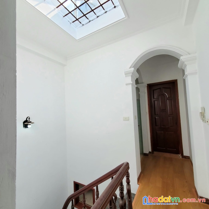 Siêu phẩm lô góc sát hồ linh đàm- hai mặt thoáng - 3 bước ra phố, ngõ rộng! 3,5 tỷ
