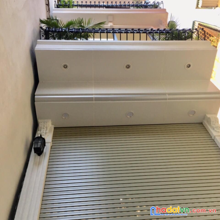 Nhà đẹp nguyễn văn cừ - mới koong có thang máy 45m2 - 6 tầng- mặt tiền 3.5m -  5 tỷ 2