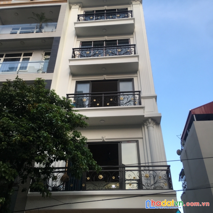 Nhà đẹp kđt văn khê 50m2 5 tầng 8,75 tỷ đường rộng, vỉa hè, kinh doanh, ô tô vào nhà