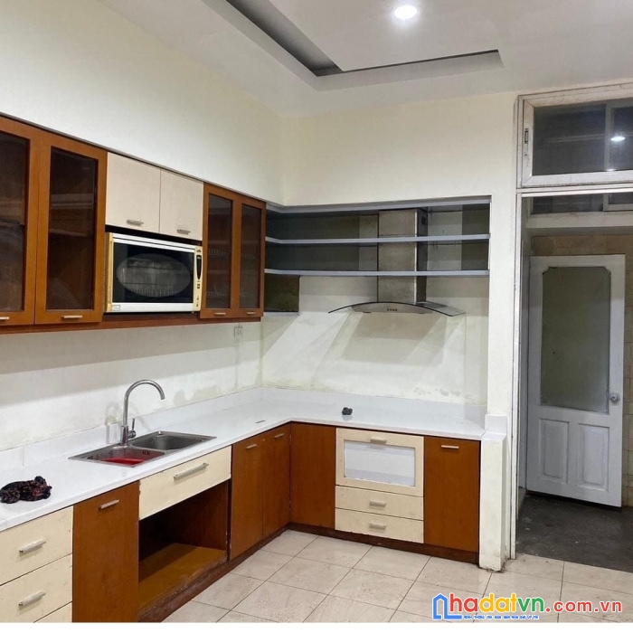 Bán nhà phố nguyễn văn cừ, ô tô tránh 110m2, 5 tầng mt5m, giá 15 tỷ - 0982311539