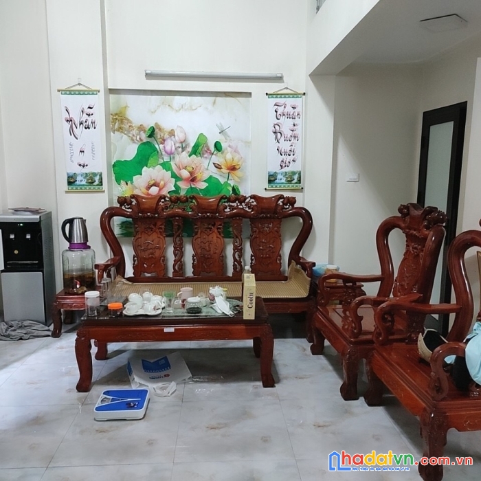 Bán nhà trần cung, 36m2, 5 tầng, 4.3mmt, nhà dân xây, gần phố, tặng nội thất. giá chỉ 4.2 tỷ có tl