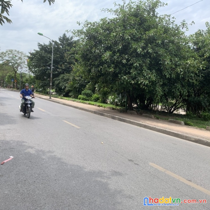 Bán nhà mặt phố nguyễn ngọc vũ, cầu giấy, 70m2, 12m mt, kinh doanh đa dạng, sdcc. giá chỉ 24 tỷ có