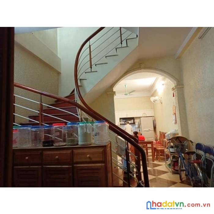 Bán nhà phố chùa láng ô tô đỗ cửa - view nhà cạnh hồ - dt:45m2 - 5 tầng - mt 4m - 4 phòng ngủ --