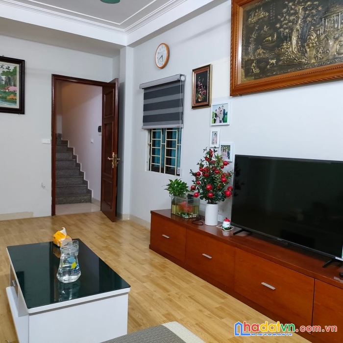 Bán nhà phân lô ngô quyền 40m2, 6 tầng, gần phố, ngõ to rộng, chỉ 4.3 tỷ. lh: công 0931706698