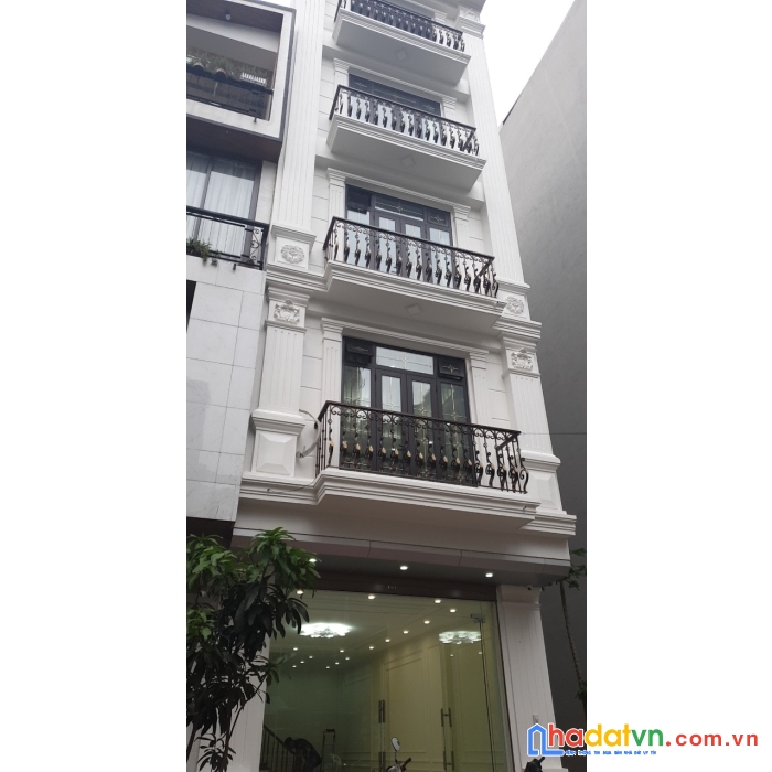 Chủ cần bán gấp nhà ở phùng khoang, dt: 40m2, mt 6,2m. giá 6 tỷ, lh: 0902518886