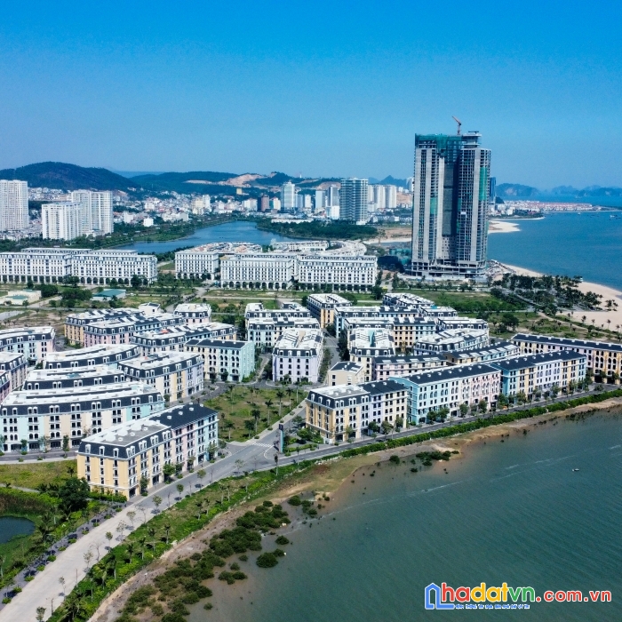 Bán căn nhà phố harbor bay hạ long cạnh bến du thuyền, phố đi bộ view vịnh hạ long chỉ 7,x tỷ
