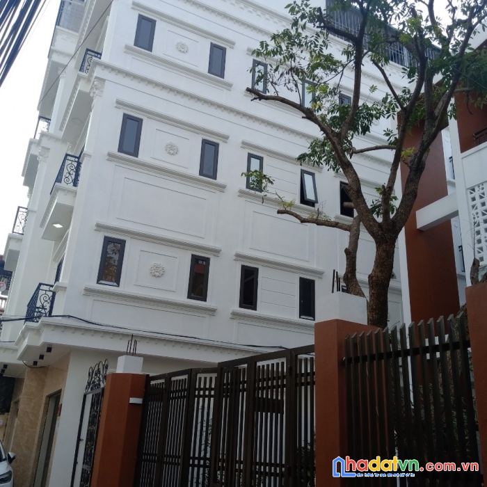 Bán nhà đường ngọc thụy, long biên, 40m, 5 tầng, giá 4.45 tỷ, full nội thất, ô tô 0389160730