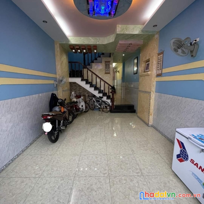 Mặt tiền đường  số ngang 4 x25m  3tầng vip quận 7