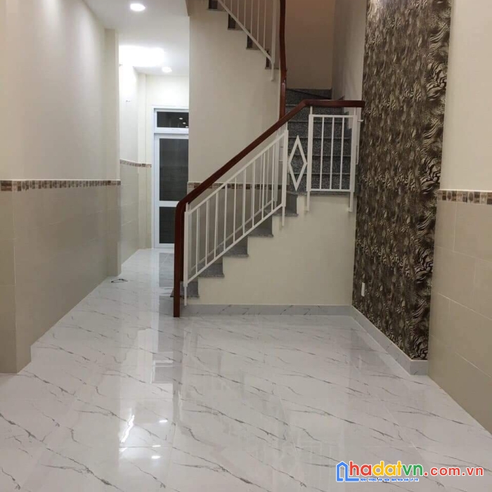 Chính chủ cần bán gấp lo việc gia đình, giảm từ 5,2 tỷ xuống 4,9 tỷ, nhà 4 lầu hoàn công đủ, đoàn