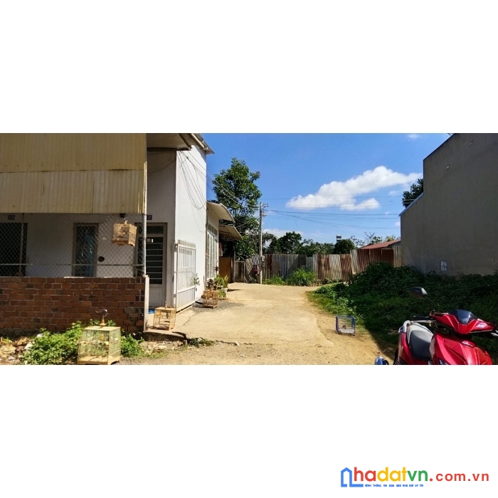 Cần tiền xoay sở việc nhà nên gia đình muốn bán nhanh lô đất hẻm bê tông đường xóm đoàn kết gần