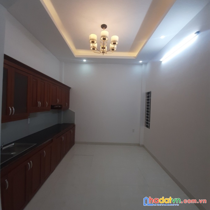 Bán nhà gấp dịch vọng 60m2, 4 tầng, mt 4m, giá 4,8 tỷ.