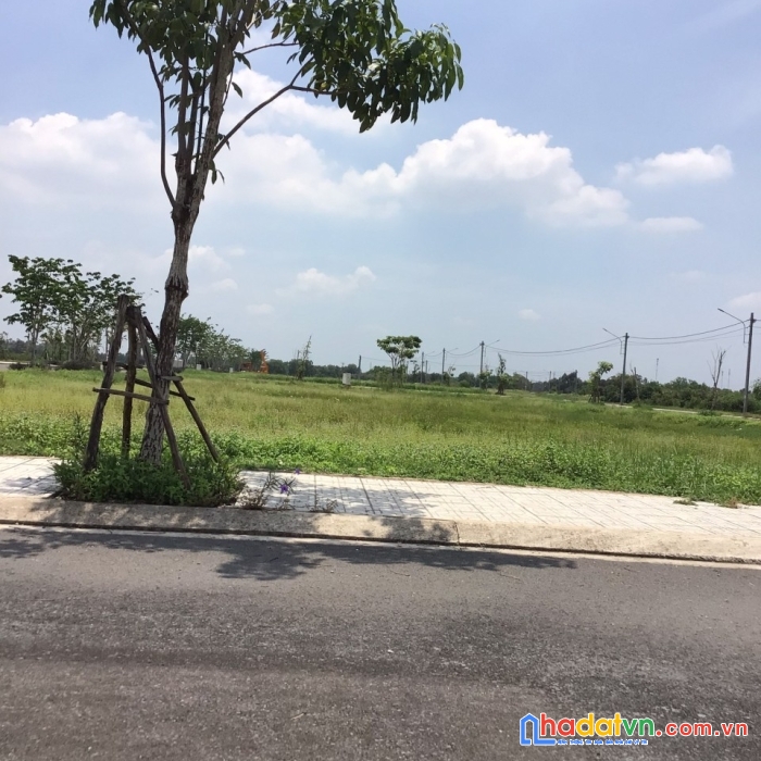 Chỉ 850 tr sở hữu đất mặt tiền ql 60m