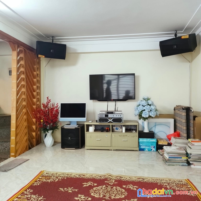 Bán nhà mặt ngõ quỳnh, kinh doanh cực tốt, ô tô qua lại, mặt tiền 5,2m, giá tốt