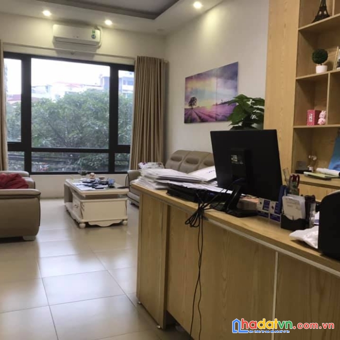 Bán nhà nguyễn đình hoàn 22.6 tỷ x 63m2 ,mt 4.5m. kinh doanh, vp cty, cực hiếm. ô tô.