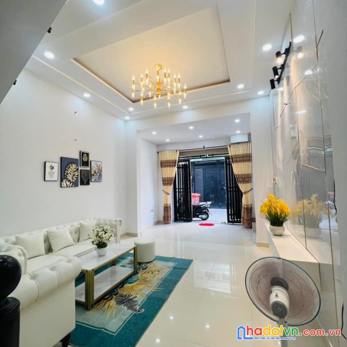 Siêu phẩm- hoàn công đầy đủ, hxh, sát mặt tiền p9, gò vấp, 4.2 x 15.5m2, giá 5.95 tỷ tl