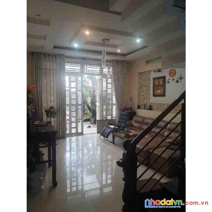 Bưng ông thoàn 5 x18 ( 90 m), nhà đẹp ở ngay, chỉ 6.2 tỷ