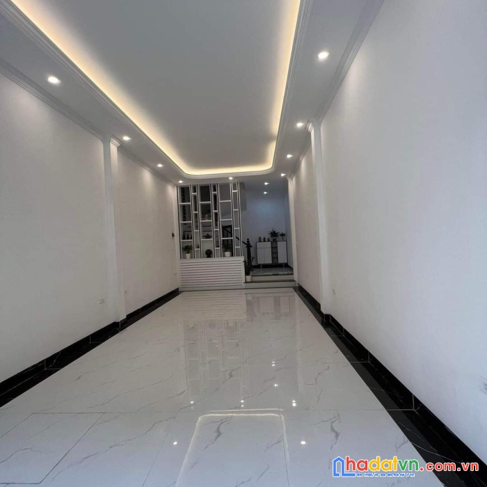Gần phố, oto hoàng văn thái, thanh xuân 45m2 x 5 tầng, chỉ 11.9 tỷ. tl sâu.