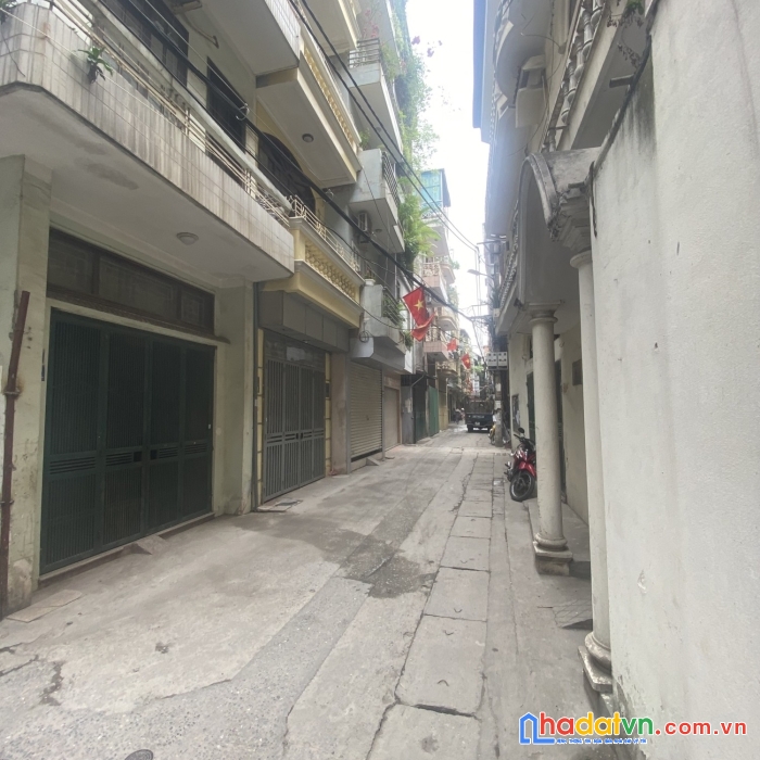 Siêu phẩm hoàng văn thái 42/45: 4 tầng: 6,77 tỷ.