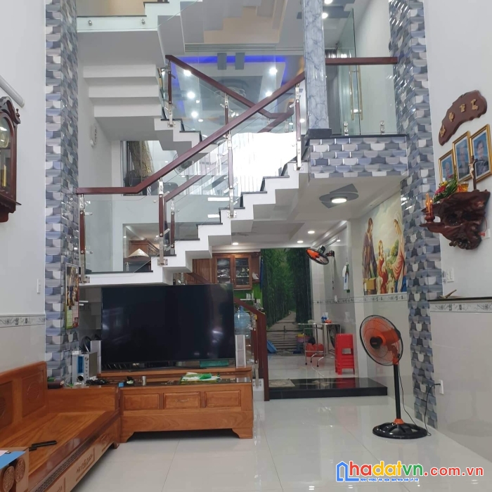 Sắp định cư cần bán nhà trung tâm quang trung -  nhà đẹp 4 tầng 55m2 -khu dân trí cao - p11 gò vấp