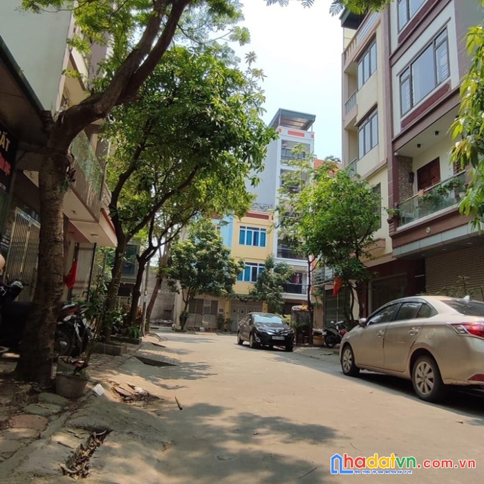 Bán nhà trần đăng ninh- vỉa hè- ô tô tránh- 7 tầng thang máy