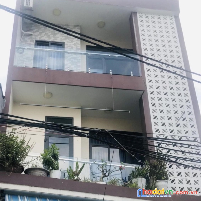 Chủ cần vốn bán gấp nhà kinh doanh tốt huỳnh ngọc huệ,tt thanh khê,chỉ 4,3 tỷ.