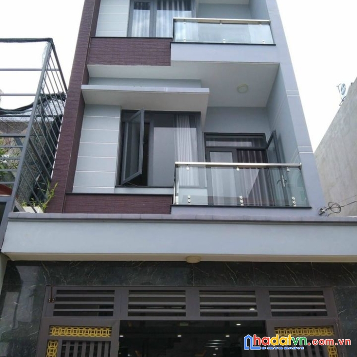 Bán căn nhà 1 trệt 2 lầu ngay hội trường đông hòa dĩ an