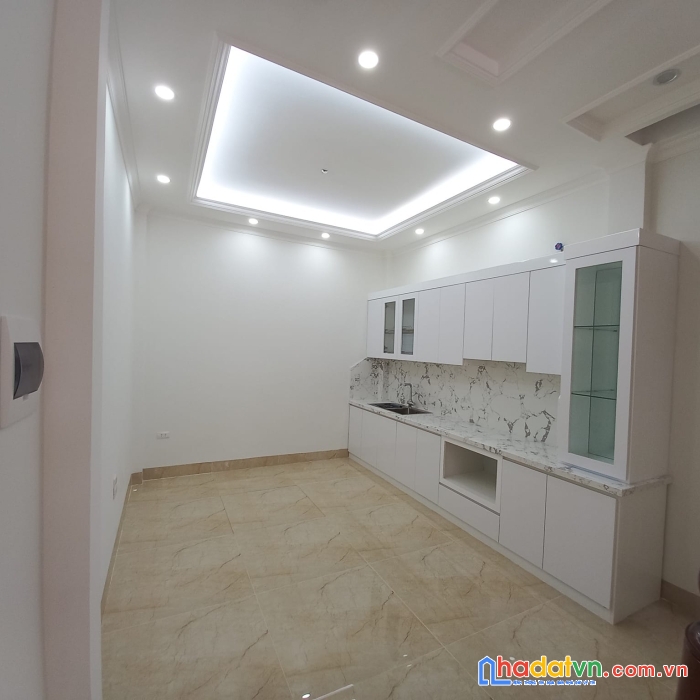 Bán nhà mới xây phố đặng thủy trâm, bắc từ liêm 45m2, giá: 10,5 tỷ.