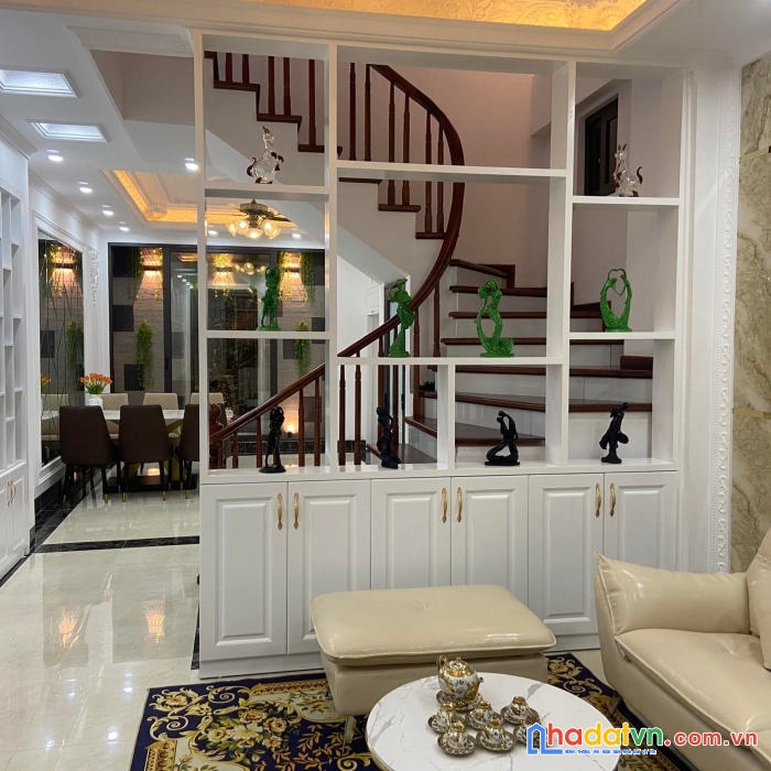 Bán nhà phố hoàng đạo thành, 3 thoáng, ô tô vào nhà 85m2 mt7.5m giá 6.5 tỷ