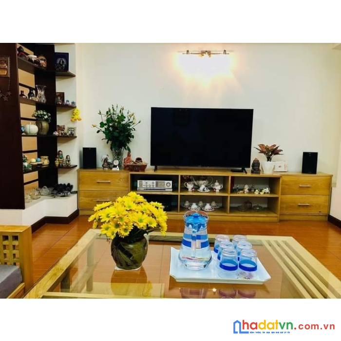 Hoàng mai, hai bà trưng nhà đẹp giá rẻ. gần chợ gần trường, giao thông thuận tiện. ngõ thông. 55m.