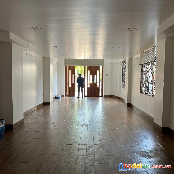 Tòa nhà văn phòng 6 tầng - 2 mặt tiền -ng bỉnh khiêm -p1 -g vấp 97m2 chỉ 24.5 tỷ