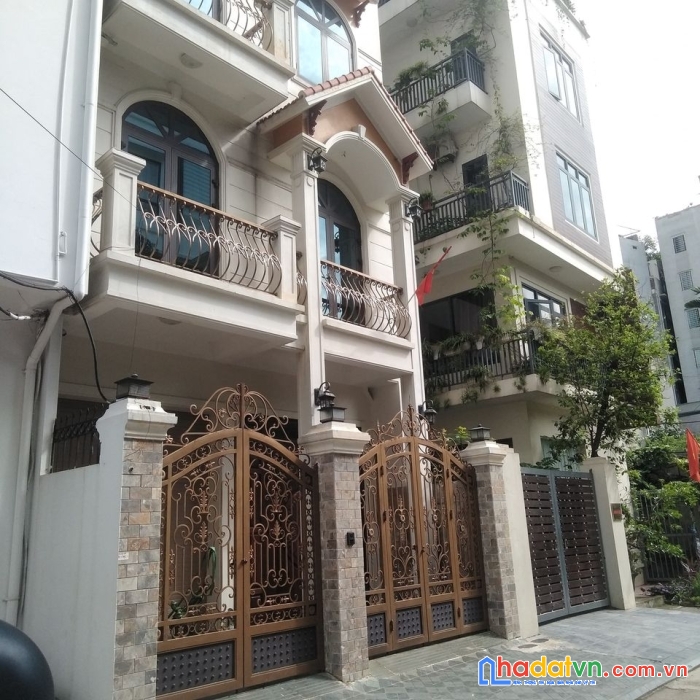 Siêu phẩm biệt thự  sân vườn tây hồ - vài bước chân ra hồ tây.
- dt 200m2 x 4 tầng. chỉ 16 tỷ