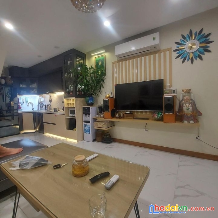 Bán nhà chính chủ đường văn cao ba đình 76m2x7t đường 3 ôtô 15 tỷ
