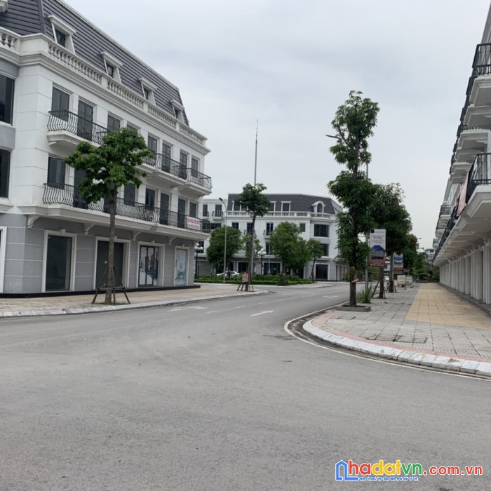 Chính chủ gửi bán gấp căn shophouse cẩm phả 75m, sổ đỏ sang tên nhanh 4 tỷ