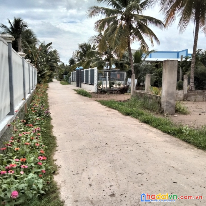 Cần bán lô đất vị trí đẹp tại châu thành bến tre