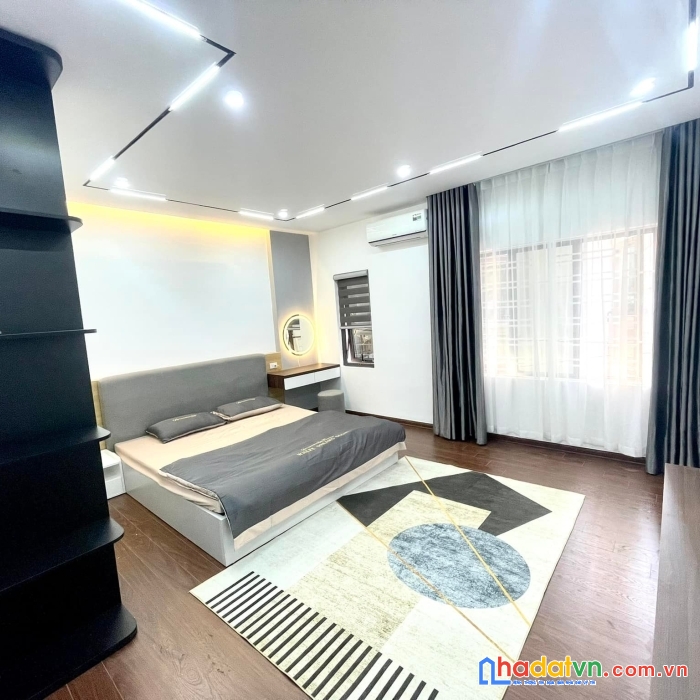 Bán gấp nhà vĩnh hưng, 35m x 5t, ngõ ba gác phi, lô góc 2 mặt giá 3.5 tỷ