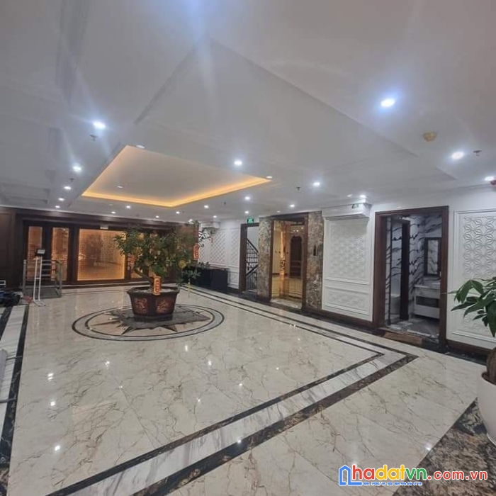 Bán đất mặt phố lô góc tôn đức thắng, đống đa, 87m, mt 6.2m, 32 tỷ, 0961924899