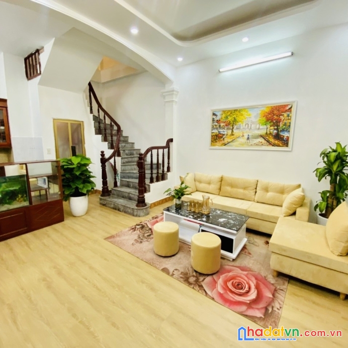 Bán nhà phố triều khúc , 32m2, 4 tầng, nhà đẹp, giá 2.97 tỷ