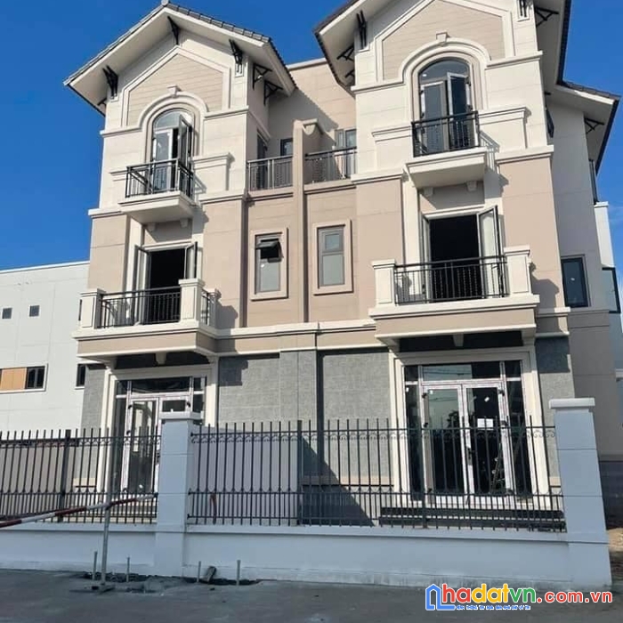 Chỉ 7,9 tỷ mua ngay căn biệt thự song lập không gian sống chuẩn singapore